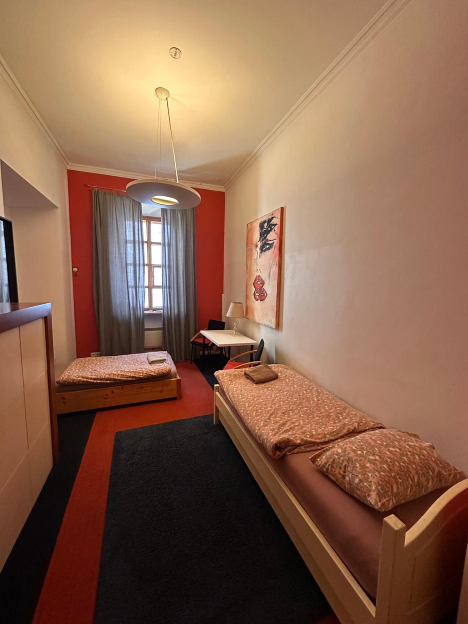 25 Hostel